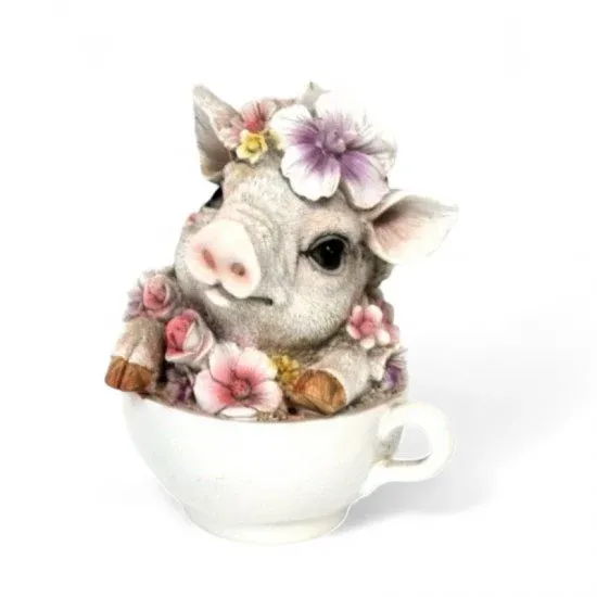 Blumenschwein in Tasse aus Kunstharz, 14 cm hoch, verspielte Frühlingsdekoration