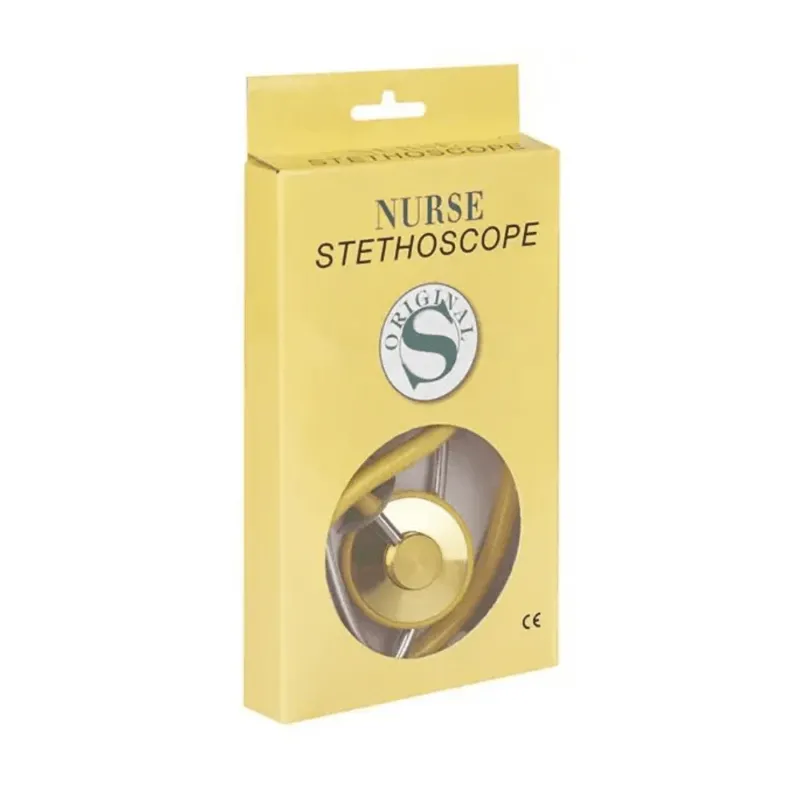Eine gelbe Schachtel mit der Aufschrift „Flachkopf Stethoskop Modell Schwester“ und einem runden transparenten Fenster zeigt das Stethoskop im Inneren. Die Verpackung mit „Original“ und einem Logo mit dem Buchstaben „S“ auf der Vorderseite hebt das latex- und nickelfreie Design für empfindliche Benutzer hervor. Dieses Produkt ist von der Servoprax GmbH.
