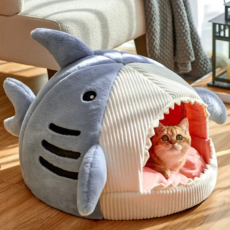 Sleepy Shark Portable Warm Pet House - Image 0