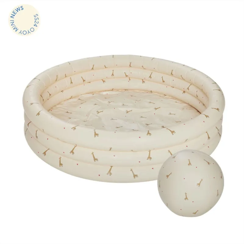 OYOY MINI Giraffe Swimmingpool groß & Wasserball - Butter